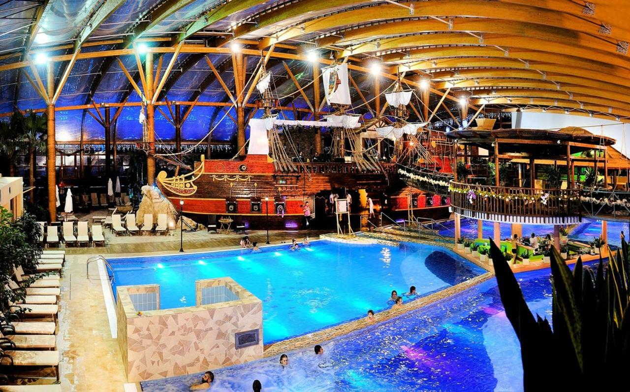 Aquamara Aquapark Tatralandia Villa Lipótszentmiklós Kültér fotó